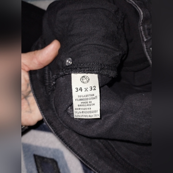 Free Planet Jeans - Picture 7 of 7